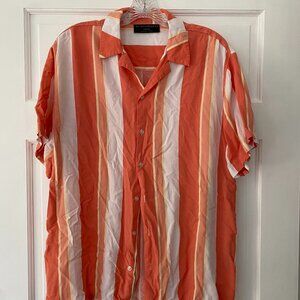 No Boundaries large short sleeve button up